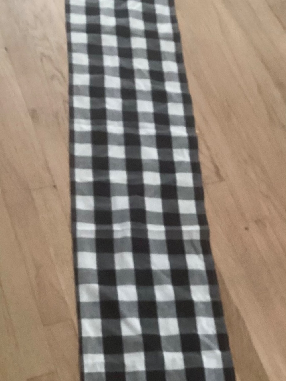 Table runner - Picture 2 of 2
